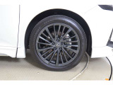 235/50R21