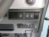 両側電動スライドドアが装備されています♪運転席から後席の開閉ができるのは便利です。