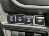 パワースライドドアが装備されておりドアの開閉もスイッチ一つでできます。坂道ではドアの開閉もとても重たくなるのでパワースライドドアがあればとっても便利です♪