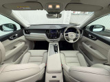 XC60 リチャージ アルティメット T6 AWD PHEV 4WD 