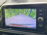 【バックカメラ】駐車時に後方がリアルタイム映像で確認できます。大型商業施設や立体駐車場での駐車時や、夜間のバック時に大活躍!運転スキルに関わらず、今や必須となった装備のひとつです!