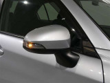 デザインと機能性を両立したサイドターンランプ付きのお車になります!!