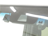 ◆Honda SENSING◆ カメラ等装置で精度の高い検知能力を発揮、安全運転を支援します。ステアリング上のコントローラーに注目!