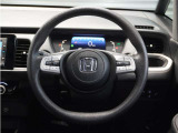 ◆ハンドル全体◆各種スイッチがハンドルから手を放さず操作できるので運転中でも楽に操作できます。