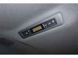 後席用のオートエアコンです。温風、冷風を自動で管理して、リアの方も快適にドライブを楽しんでいただけます!