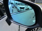 展示されているお車は全台1年間のトヨタロングラン保証が付いて参ります。最長3年間の保証をお付けすることも可能ですので、どのエリアに住むお客様でも安心して保証をお受けすることができます!