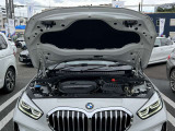 国道1号線に沿い横浜市営地下鉄「三ッ沢上町駅」から徒歩約10分。 BMW Premium Selection 横浜三ッ沢店 / 〒240-0062神奈川県横浜市保土ヶ谷区岡沢町322-3