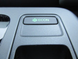 ECONボタンで低燃費モードに☆☆☆ECONスイッチを上手に使ってエコドライブ♪♪環境にもお財布にも優しい装備です☆☆☆