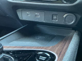 ワイヤレス充電にも対応していますのでスマホの充電もスマートですよ