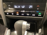 プラズマクラスター付き・オートエアコンがついてますので、お好みの温度をセットするだけで風の強さや風量を自動で調整します。スイッチも簡単操作で快適に過ごせます。