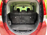 普段のお買い物や通勤、送迎等に十分な荷室スペースを確保しております。セカンドシートを倒すと、大きな荷物の積載も可能です♪