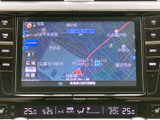 地図上に現在地と目的地までのルートが表示され、周辺の道路を確認しながら行き先を設定できます。道順を把握しやすく、初めて訪れる場所へのお出かけにも役立ちます。