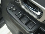 ◆パワーウィンドウスイッチ◆運転席から全席の窓の開閉操作を行うことが出来いつでも換気ができます!