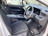 運転しやすい最適な姿勢に調整することができるシートシフター付き。リラックスして運転できます。