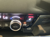 シートを素早く温め、寒い日の運転も快適。3段階で温度調節が可能です。