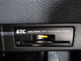 音声案内タイプETC装備☆ビルトインタイプのETCですので、インテリアの邪魔をしません!ETCがあれば、キャッシュレスで料金所をノンストップで通過できます。