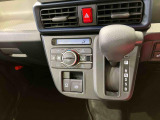 納車前にはプロのメカニックが、各部の点検を行います。ディーラーにしか出来ない品質、そしてサービスできっと満足していただけると思います!