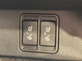 【電動格納シート】リアシートはスイッチ一つでラクラク収納!荷物が多い時など座席を収納スペースに変更する際も、力は必要ありません!お子様でも簡単に操作していただけます!