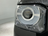 LEDヘッドライトは、点灯の瞬間から最大光量を発揮し、突然暗くなるトンネルなどでの安定感を高めます。