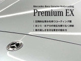 レアメタル配合のラバー被膜が高い撥水性を長期間維持し、ウォータースポットや汚れの付着を抑制。IRカットや防錆効果も備えます。