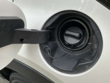 給油口は左側になります
