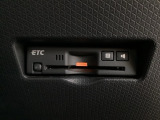 ETCが付いてます。ETC搭載車しか通過できないスマートICが利用できるようになりますよ!現在スマートICの設置箇所も増えてきているので、高速道路利用の幅が広がりますね☆