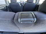 トランク側からも後席のスライドができます☆荷物が多い時などは前にシートをスライドすれば、トランクルームを広々お使いいただけます♪