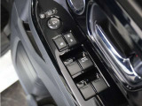 ◆パワーウィンドウスイッチ◆運転席から全席の窓の開閉操作を行うことが出来いつでも換気ができます!