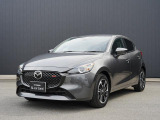 世界統一名称の『MAZDA2』となったコンパクト。「Be a Driver」のスローガンのもと、最適なドライビングポジションを提供できる室内空間と思い通りの走行性能を持った、クラスを超えたお車です!