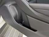 パワーウィンドウのスイッチですよ。運転席に居ながら窓を開け閉めのコントロールできます。
