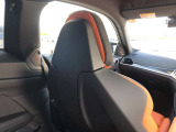 車両の詳細、ご質問につきましては、営業スタッフまでお気軽にご連絡下さいませ。遠方のお客様には実車の詳細動画送信も承ります。お問合せをお待ち致しております。