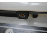 バックカメラ(後方の見えにくい部分や駐車時にとっても便利です!車を大事にされる方には、必須アイテムです!)
