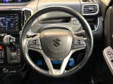 【純正革巻きステアリング】上質な革を使用することで、手にしっかり馴染みとても運転しやすいハンドルです♪