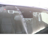 アイサイトVer.3搭載。プリクラッシュブレーキや車線逸脱警報、誤発進抑制などの機能が充実した運転支援システムです。全車速追従機能付きクルーズコントロールも備え、快適で安全なドライブをサポートします。