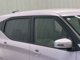 プラスチックバイザーがない分すっきり★洗車のときも窓の拭きあげがとても楽チンです★