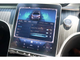 納車前整備は、メルセデスベンツ国際認定メカニックによる最新の検査ライン等の施設が充実した当社工場で入念に行います。
