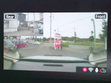 運転状況を映像と音で記録し、ドライブの思い出残しやドライバーの運転チェックができる、便利なドライブレコーダーを装備!あおり運転対策に役立つ後方撮影付きで、安心です♪ナビ画面に映し出すので、便利です!