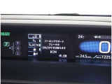 各種センサーの操作はステアリングスイッチで簡単に行えます。
