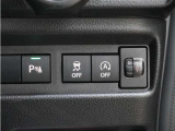 横滑りなどクルマの急激な挙動変化を抑制する「ESP」を搭載。