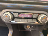 オートエアコンで温度を設定するだけで快適な車内環境を維持することができます!