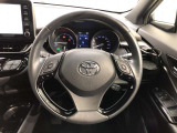 ハンドルは車を運転する上で、ずっと握っている重要なパーツです。手にフィットする物がいいですよね♪