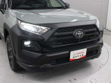 「Adventure」をベースに、ルーフレールをブリッジ型に変え、専用サスペンションの採用で最低地上高をベース車よりも10mmアップしています。