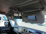 運転席/助手席サンバイザーにはバニティーミラーが付いてます☆