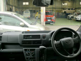 視界も広く運転しやすいです。