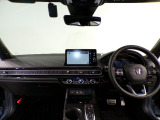 【ルームクリーニング】せっかく乗るならピカピカの車がいいですよね!当店は、他社では省きがちな細部に至るまで、徹底した清掃を行っております。