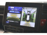 純正のマルチビューカメラが装備されています!上から見下ろしたような視界のカメラが駐車をサポートします!