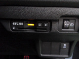 ETC付。高速道路の料金所はキャッシュレスで通過です。サービスエリア等にあるスマートインターの出入りも利用可能でとっても便利。ご納車後すぐにお使い頂けるようセットアップしてのお渡しとなります。