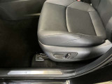 パワーシート搭載。微妙な調整が手軽にでき、ピッタリなポジションで運転することが可能です。