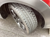 タイヤの残量は是非お車でご確認下さい。