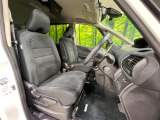 運転席シート廻りは使用感も少なく、良好な状態となっています。丁寧に使われていたことがよくわかりますね。
